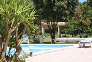 Sejours a la campagne Manor Norbert : Studio - Vue sur Piscine 