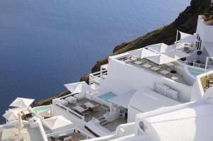 Aqua Mare Luxury Suites Santorini Greece