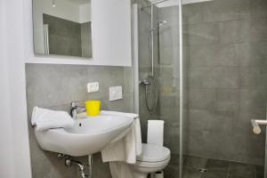 2 Zimmer Apartment mit bis zu 3 Einzelbetten in der Land of Living
