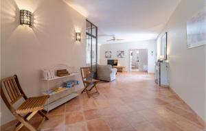 Maisons de vacances Nice Home In Villegly With Wifi, Heated Swimming Pool And 2 Bedrooms : photos des chambres