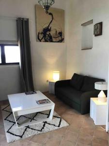 Appartements Uzes proche,charmant pied a terre avec terrasse : photos des chambres