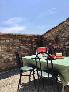 Appartements Uzes proche,charmant pied a terre avec terrasse : photos des chambres