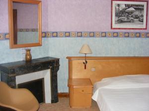 Hotels Les Lilas Des Deux Ponts : Chambre Quadruple