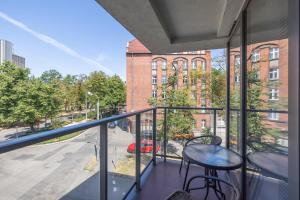 ApartMate- Heart of Oldtown Apartment- sauna & security