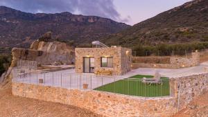 The Rock *Peaceful Retreat House