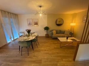 Appartements Les rives de l’Indre. Parking gratuit. Lit 160CM : photos des chambres