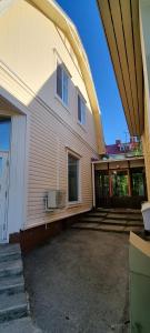 Tyylikäs kaksio ihanassa puutalossa