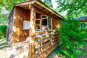 Campings Village de Vacances Domaine Saint-Jean : photos des chambres