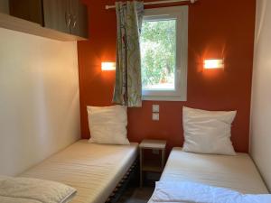 Campings Le Domaine des Pins : photos des chambres