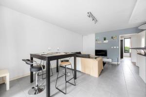 Appartements T3 Terrasse + parking - proche Aeroport et MEET : photos des chambres