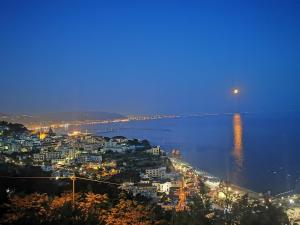 Gabriella - Sea View Home & Free Parking in Amalfi Coast