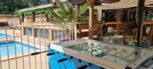 Villages vacances Camping Le Carpenty : photos des chambres