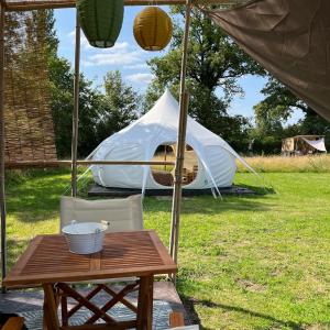 Tentes de luxe La Prairie Etoilee Luxury Glamping : photos des chambres