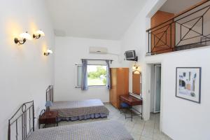 Yiannis Studios Skiathos Greece