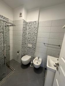 Lake Escape - Home & Office 3