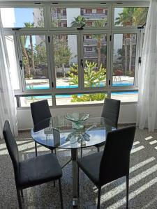 Acogedor Atlantis by CASAS COCODRILO