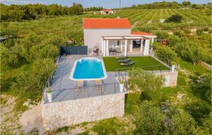 Awesome Home In Sutivan