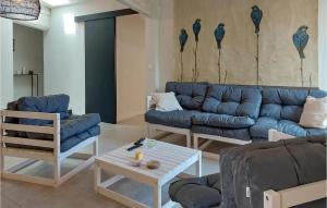 Appartements Nice Apartment In La Role With Wifi And 2 Bedrooms : photos des chambres