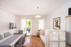 Cozy Apartment Branka with nice Garden