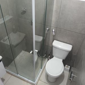 Pousada Marduk Banheiro privativo em todas as suites excelente localização tudo básico local ideal para hóspedes que não são exigentes