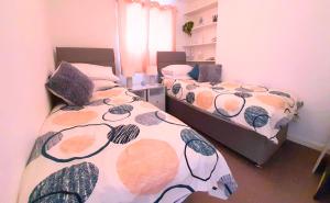 Bosuns Call Central Dartmouth - 2 Bed Apartment Self Check In Fast WiFi & Workspace