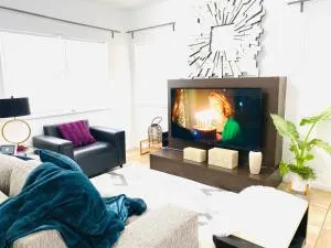 XANADU 10 Mins To South Beach! 3 Bedroom Miami Villa - Bayshore