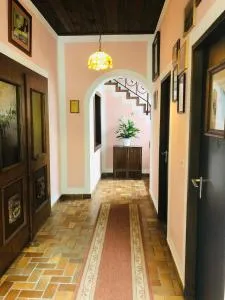 Holmes Café & Pension - Gottsdorf