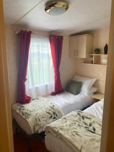 98Lemmington by the beach Ynyslas, Borth