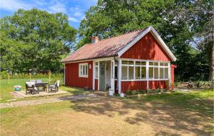 Nice Home In Frjestaden With Wifi And 2 Bedrooms