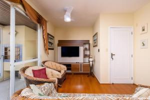 Apto cchurrasqueira a 300m da praia MDO201