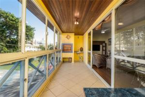 Apto cchurrasqueira a 300m da praia MDO201