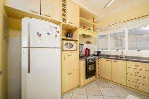 Apto cchurrasqueira a 300m da praia MDO201