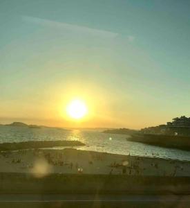 Villa calme grand jardin bord de mer. Parking