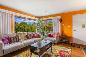 Boho Bliss Bungalow - Edmonds