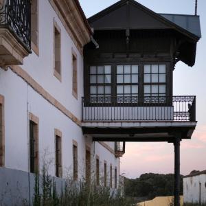 CASA RURAL PALACIO CONDE DE ALDANA con piscina entre encinares y dehesas