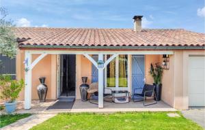 Maisons de vacances Amazing Home In Lachapelle-auzac With Outdoor Swimming Pool, Wifi And 2 Bedrooms : photos des chambres