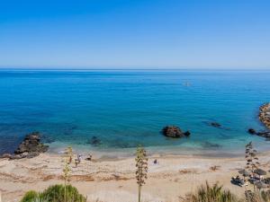 Cubos Beach Front Villa Benalmadena