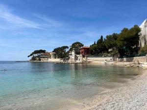 Appartements Loft 80m2 Bandol dernier etage a 100m plage, centre, port : photos des chambres