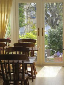 Seaclyffe Hotel Ltd