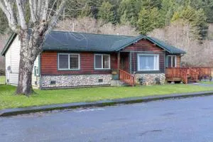 Elk Meadow Cabins 19A Johnny Redwood Suite - كلاماث