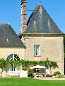 Maisons de vacances Charming Romantic Tower in Chateau Estate : photos des chambres