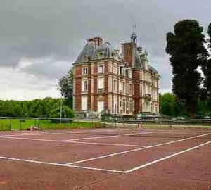 Maisons de vacances Charming Romantic Tower in Chateau Estate : photos des chambres