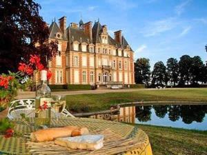 Maisons de vacances Charming Romantic Tower in Chateau Estate : photos des chambres