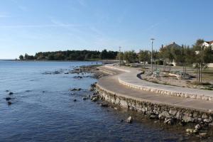 Apartments by the sea Privlaka, Zadar - 21456