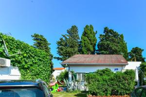 Apartments for families with children Sabunike, Zadar - 20828 - 3hvězdičkové hotely ve městě Privlaka