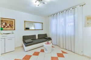 Apartments for families with children Sabunike, Zadar - 20828