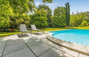 Maisons de vacances 4 Bedroom Amazing Home In Caylus : photos des chambres