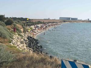 Maisons de vacances VILLA LES PIEDS DANS L’EAU ACCES DIRECT A LA PLAGE : photos des chambres