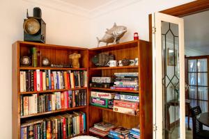 Charming Coastal Escape Near Pumicestone Passage