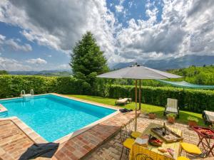 Countryside Villa in Amandola with Swimming Pool